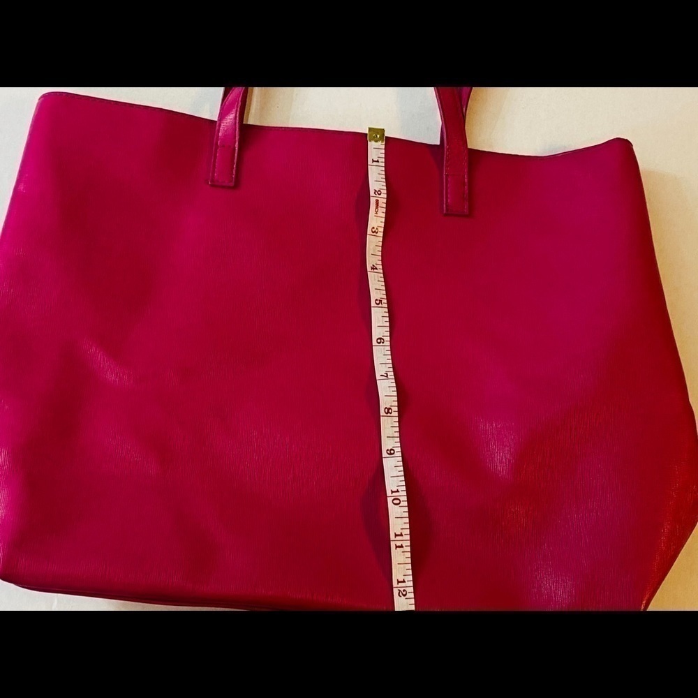 Elizabeth Arden Hot Pink Floral Appliqué Shoulder Tote - Picture 4 of 7